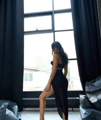 Изысканная красотка приглашает в гости порядочного мужчину для приятного времяпрепровождения. Гармония, страсть, нежность - все, что ты захочешь. Жду твоего звонка! 33, 23 года