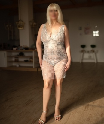 Страстная брюнетка с упругой фигурой ждет в гости сильного и щедрого мужчину. Буду радовать и баловать тебя до утра! 5193, 40 лет